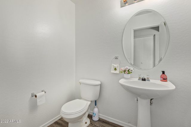 6537 W RIVA Road, Phoenix, AZ 85043