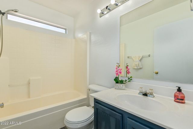 6537 W RIVA Road, Phoenix, AZ 85043