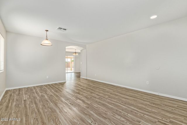 6537 W RIVA Road, Phoenix, AZ 85043