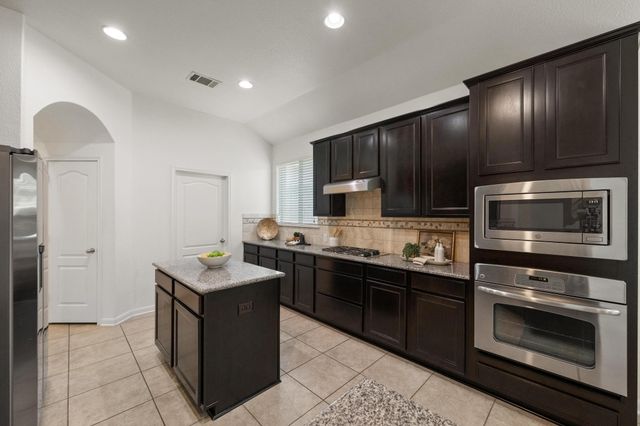 4924 Pyrenees PASS, Bee Cave, TX 78738