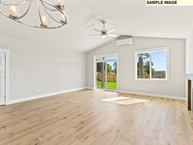 2221 E JUNIPER Cir 15, La Center, WA 98629