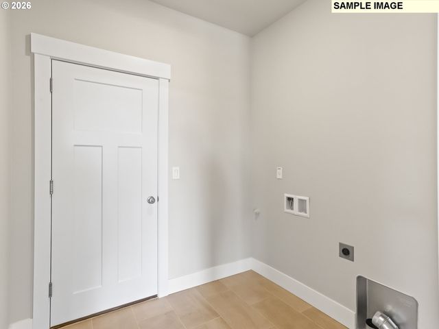2221 E JUNIPER Cir 15, La Center, WA 98629