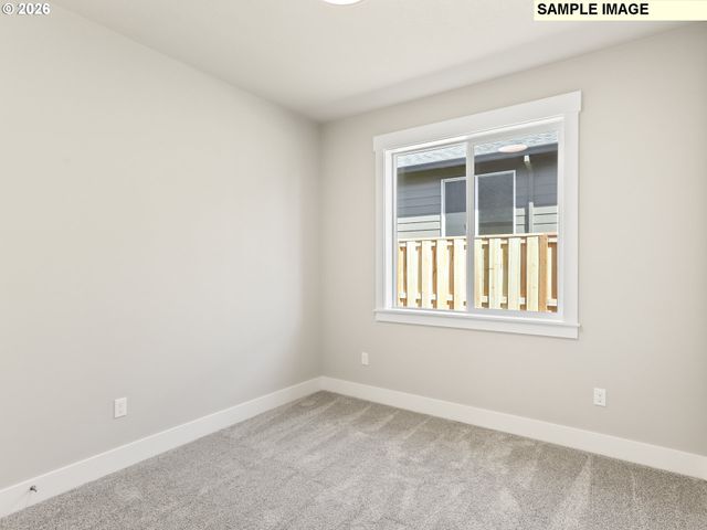 2221 E JUNIPER Cir 15, La Center, WA 98629