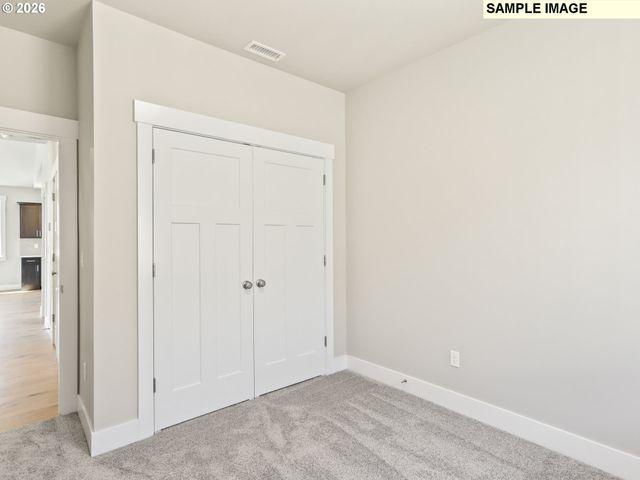 2221 E JUNIPER Cir 15, La Center, WA 98629