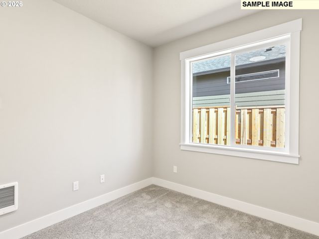 2221 E JUNIPER Cir 15, La Center, WA 98629