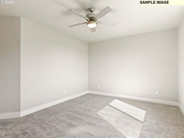 2221 E JUNIPER Cir 15, La Center, WA 98629
