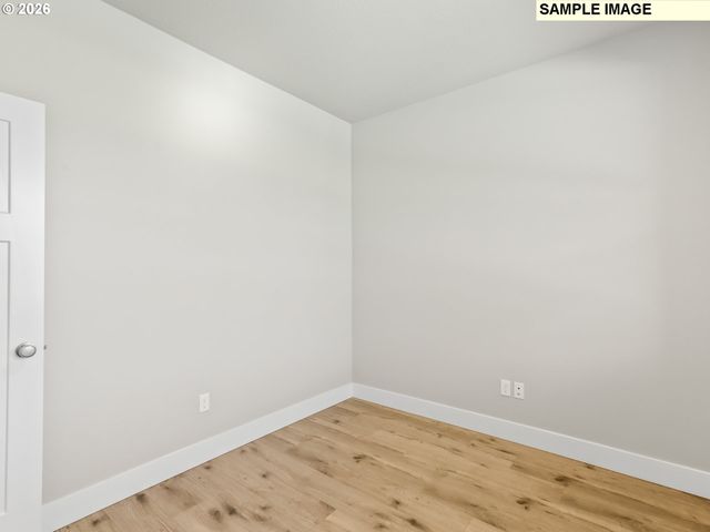 2221 E JUNIPER Cir 15, La Center, WA 98629