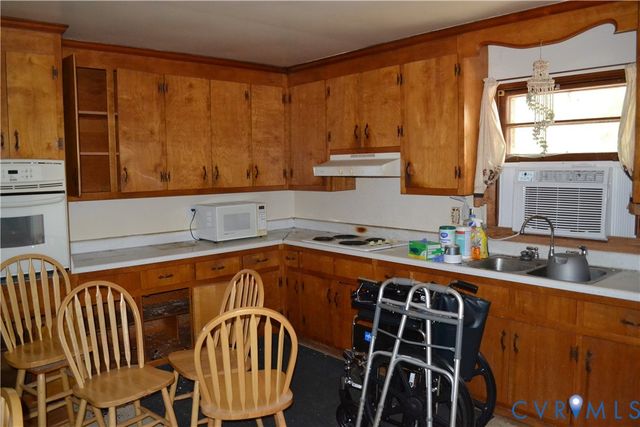 5531 Claridge Dr, Chesterfield, VA 23832