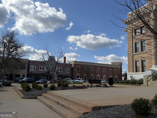 40 Edgewood Avenue, Thomaston, GA 30286