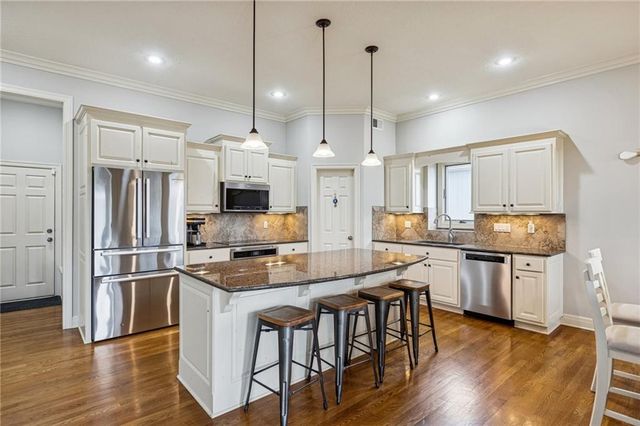 15002 S Glen Eyrie Street, Olathe, KS 66061