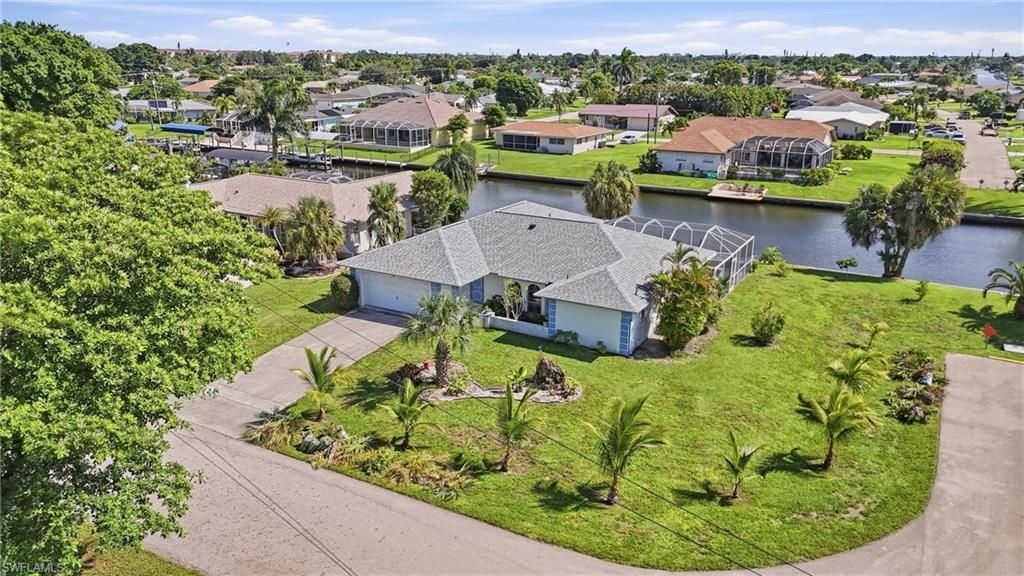 202 SE 37th TER, CAPE CORAL, FL 33904 — photo 2