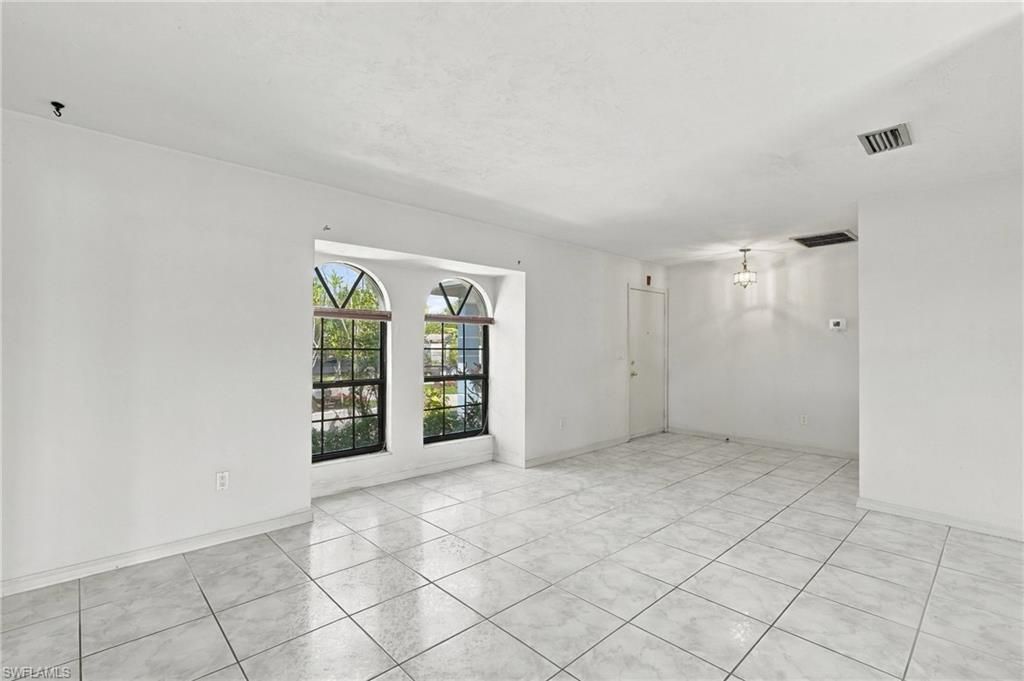 202 SE 37th TER, CAPE CORAL, FL 33904 — photo 4