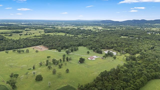 209 Adams Ln, Bell Buckle, TN 37020