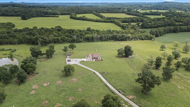 209 Adams Ln, Bell Buckle, TN 37020