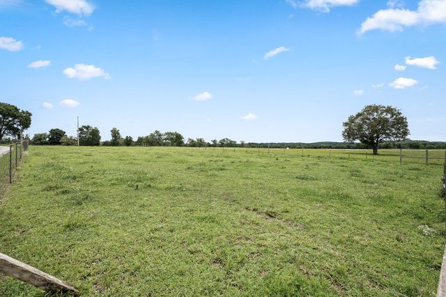 209 Adams Ln, Bell Buckle, TN 37020