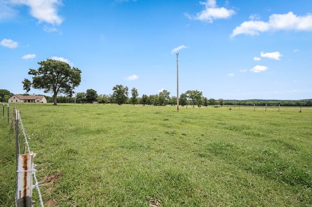 209 Adams Ln, Bell Buckle, TN 37020