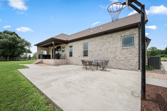209 Adams Ln, Bell Buckle, TN 37020