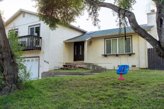 15105 Charter Oak Boulevard, Salinas, CA 93907