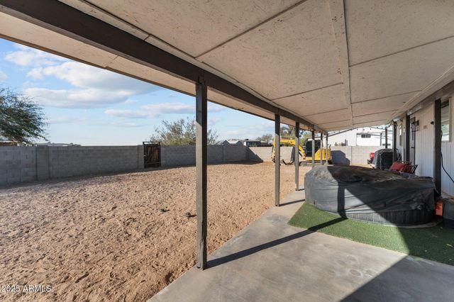 266 W Gompers Circle, Morristown, AZ 85342