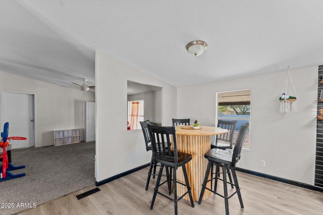 266 W Gompers Circle, Morristown, AZ 85342