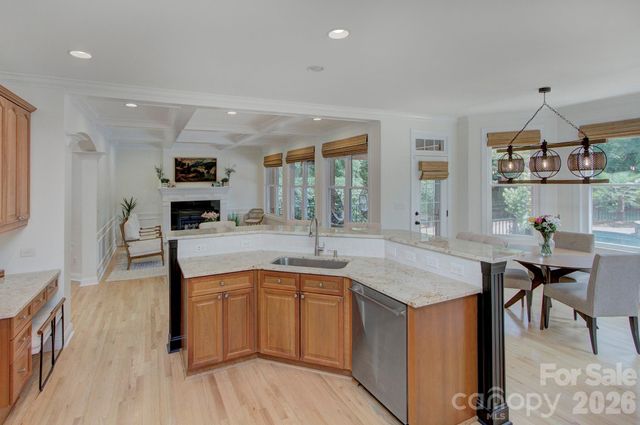 7005 Shadow Rock Court, Matthews, NC 28104