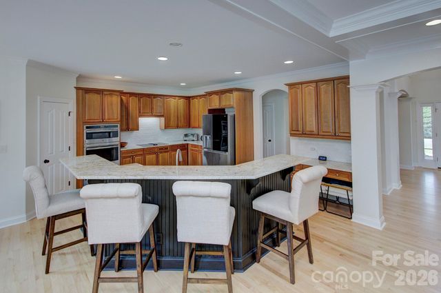 7005 Shadow Rock Court, Matthews, NC 28104