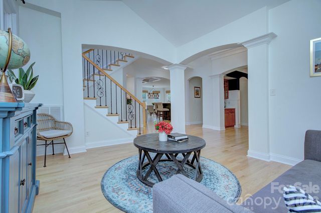 7005 Shadow Rock Court, Matthews, NC 28104