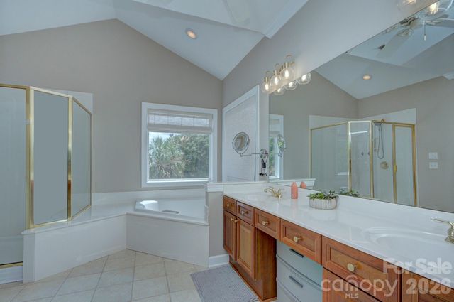 7005 Shadow Rock Court, Matthews, NC 28104