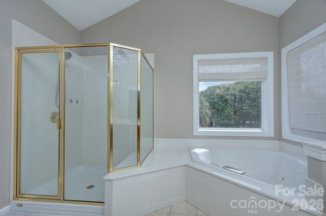 7005 Shadow Rock Court, Matthews, NC 28104