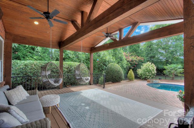 7005 Shadow Rock Court, Matthews, NC 28104