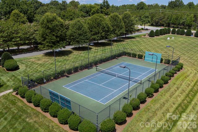 7005 Shadow Rock Court, Matthews, NC 28104