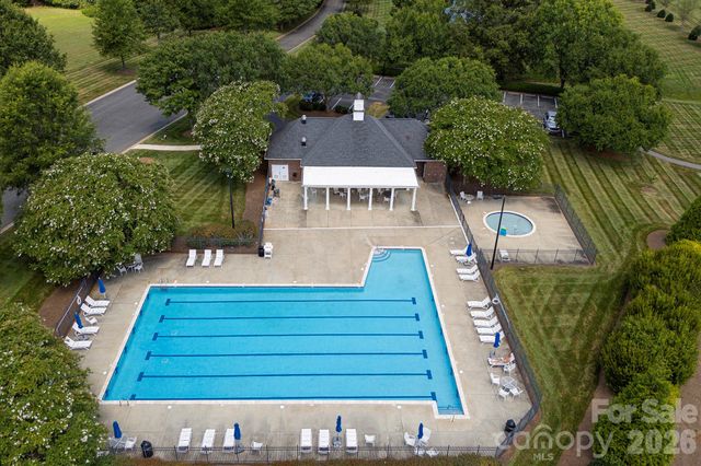 7005 Shadow Rock Court, Matthews, NC 28104