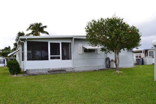 1620 SW 64th Way H, Boca Raton, FL 33428