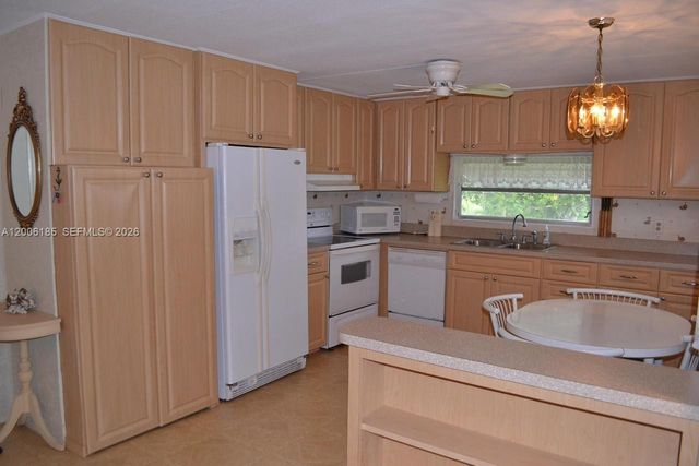 1620 SW 64th Way H, Boca Raton, FL 33428