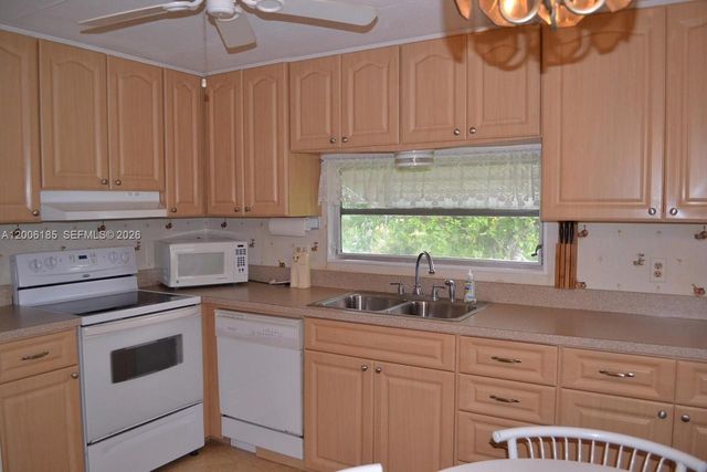 1620 SW 64th Way H, Boca Raton, FL 33428