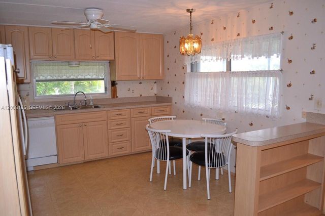 1620 SW 64th Way H, Boca Raton, FL 33428