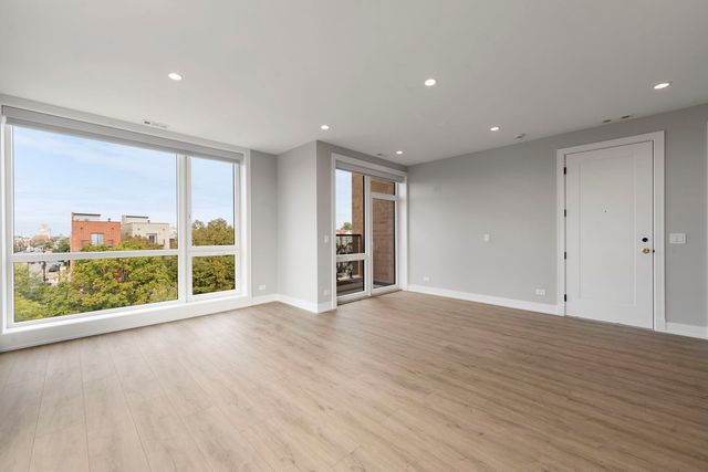 2351 W Flournoy Street 202, Chicago, IL 60612