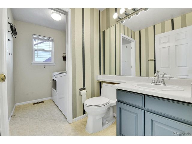 21806 E Berry Pl, Centennial, CO 80015