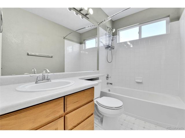 21806 E Berry Pl, Centennial, CO 80015