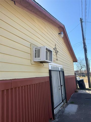 6701 Eastwood Street 1, Houston, TX 77021