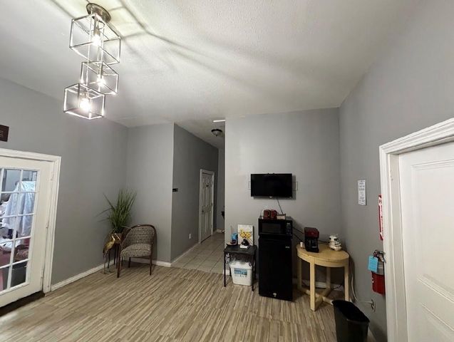 6701 Eastwood Street 1, Houston, TX 77021