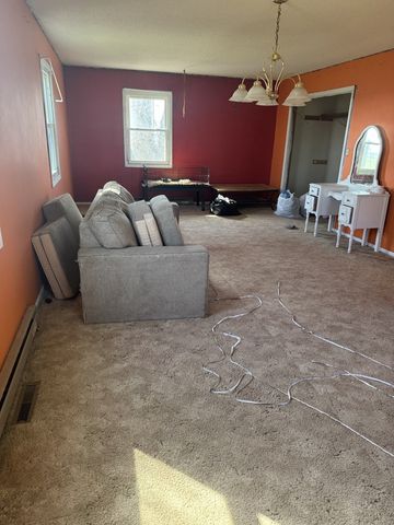 19381 Luther Road, Sterling, IL 61081