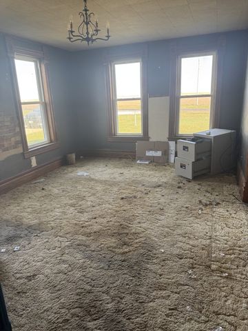 19381 Luther Road, Sterling, IL 61081