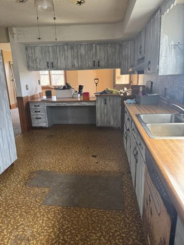 19381 Luther Road, Sterling, IL 61081