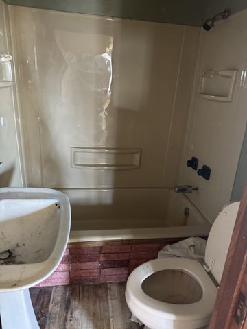 19381 Luther Road, Sterling, IL 61081