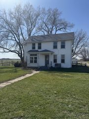 19381 Luther Road, Sterling, IL 61081