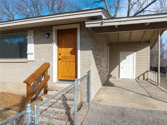 1104 9Th Street, Barling, AR 72923