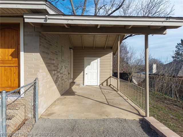 1104 9Th Street, Barling, AR 72923