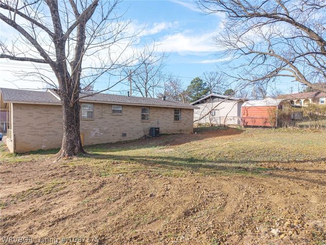 1104 9Th Street, Barling, AR 72923