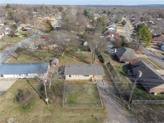 1104 9Th Street, Barling, AR 72923